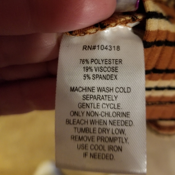 Planet Gold Trendy Juniors' Off-the-Shoulder Dress - Picture 5 of 7